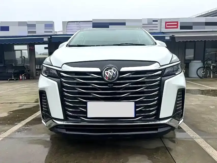 Buick GL8 2023 из CN, фото 2