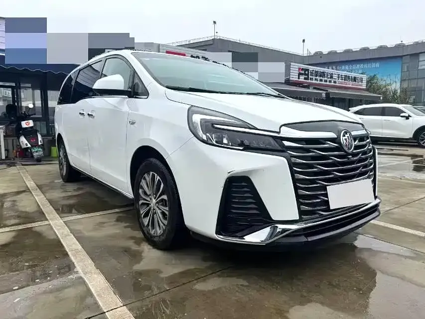Buick GL8 2023 из CN, фото 3
