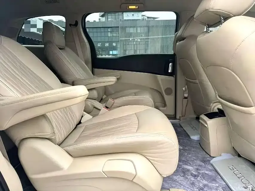 Buick GL8 2023 из CN, фото 6