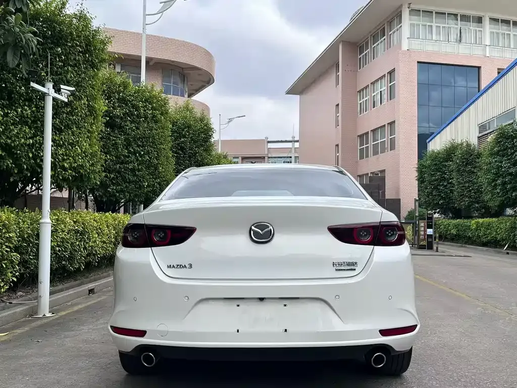 Mazda 3 Axela 2023 из CN, фото 3