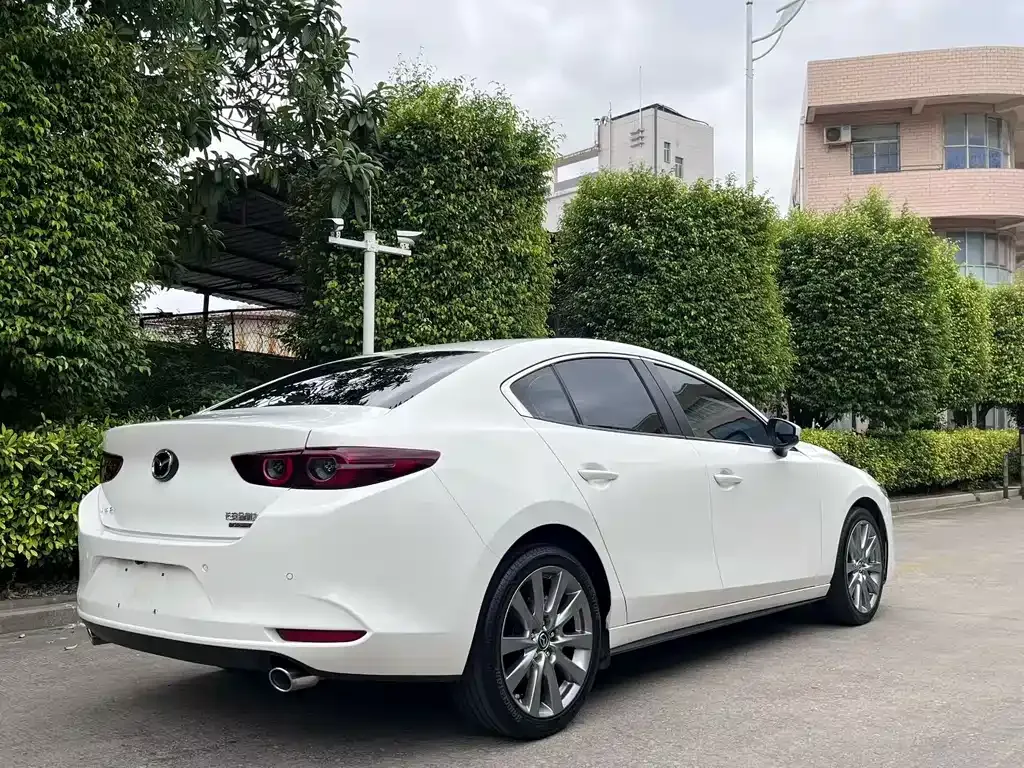 Mazda 3 Axela 2023 из CN, фото 4
