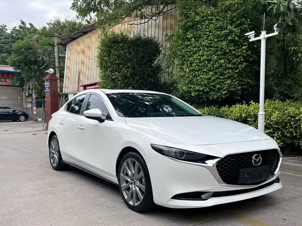 Mazda 3 Axela 2023 из CN, фото 5