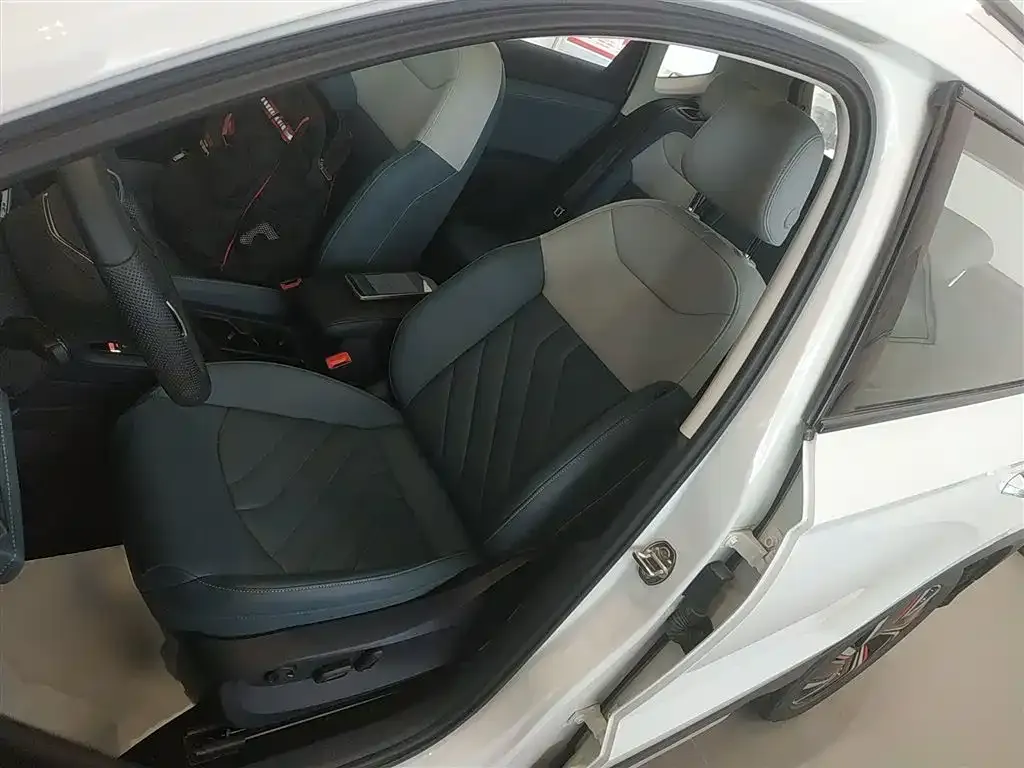 Volkswagen Tharu 2024 из CN, фото 7
