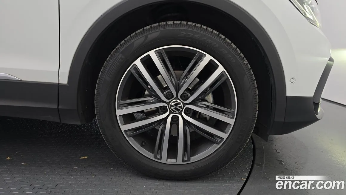 Volkswagen Tiguan — фото 5