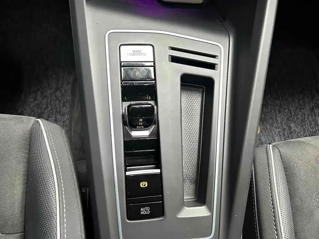 Volkswagen Golf 2021 из CN, фото 9