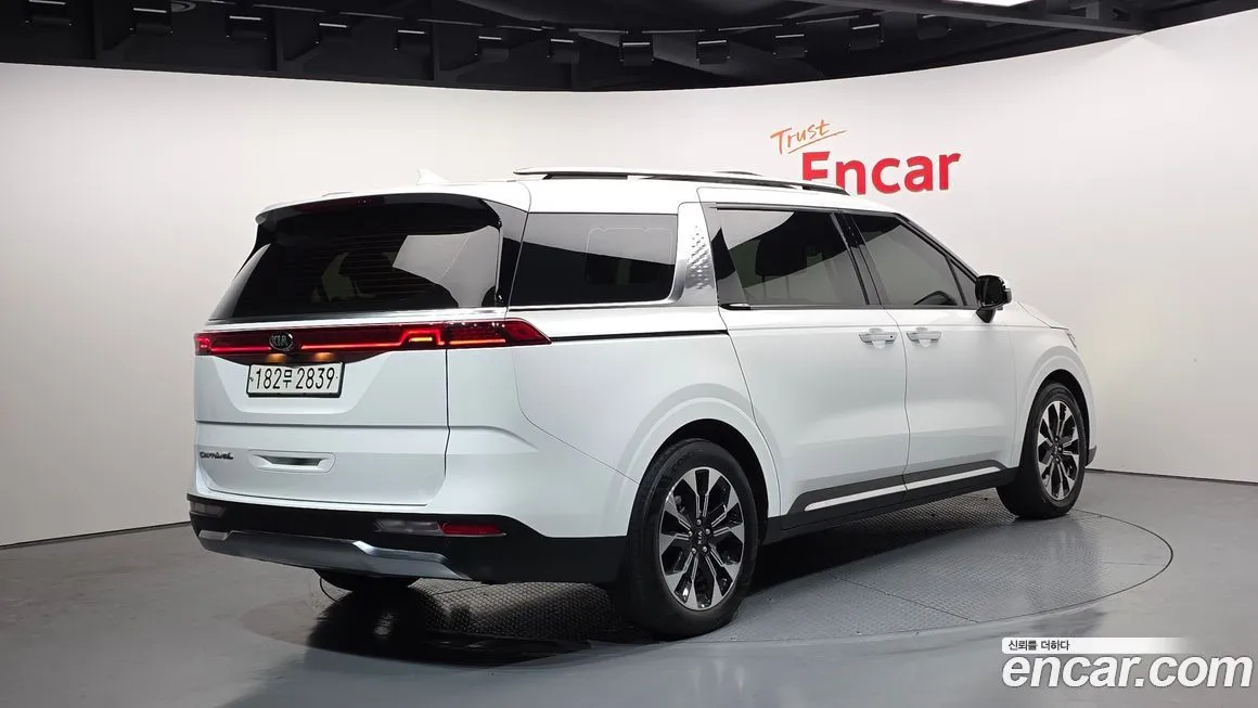 Kia Carnival 2021 из KR, фото 2