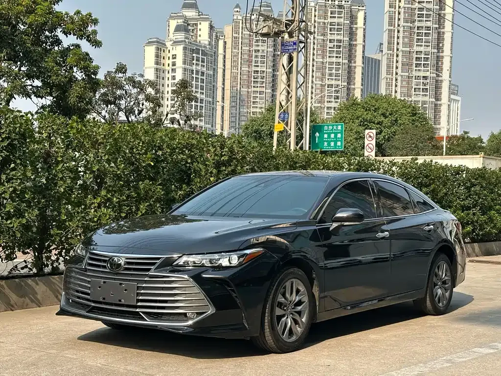 Toyota Avalon 2022 из CN, фото 1