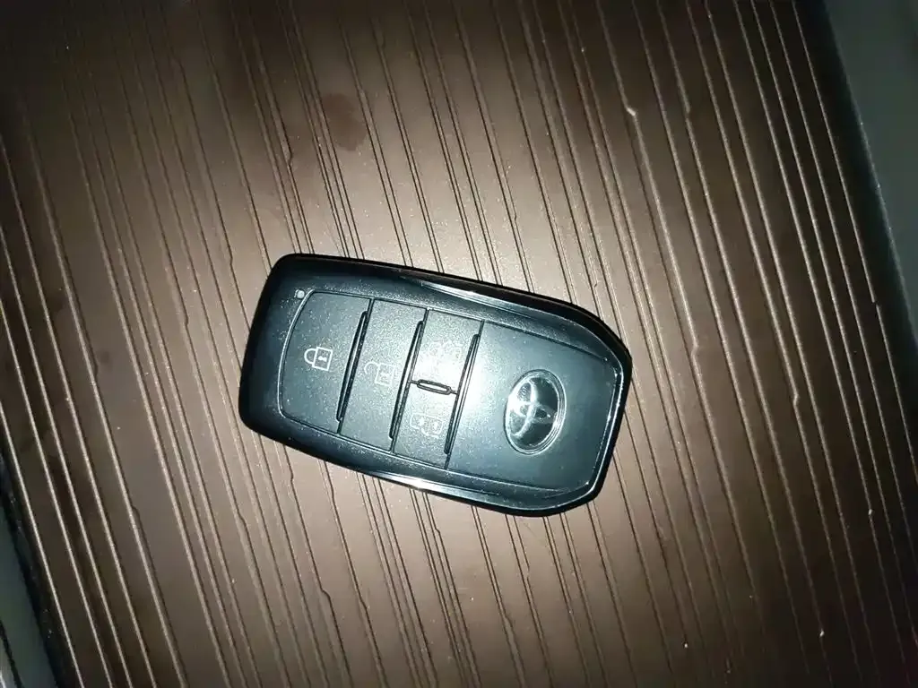 Toyota Granvia 2024 из CN, фото 9