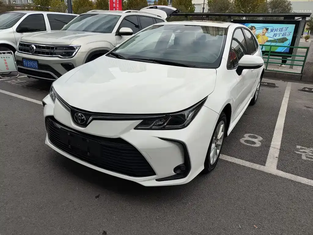 Toyota Corolla 2022 из CN, фото 1