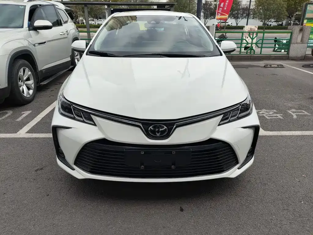 Toyota Corolla 2022 из CN, фото 2