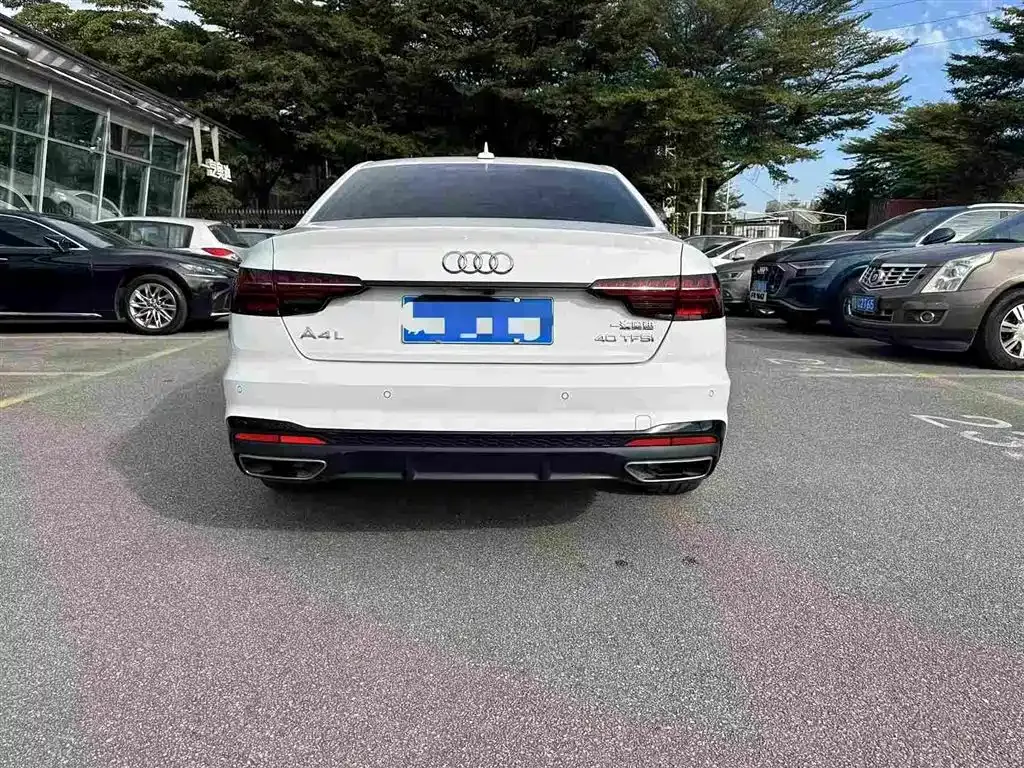 Audi A4L 2024 из CN, фото 5