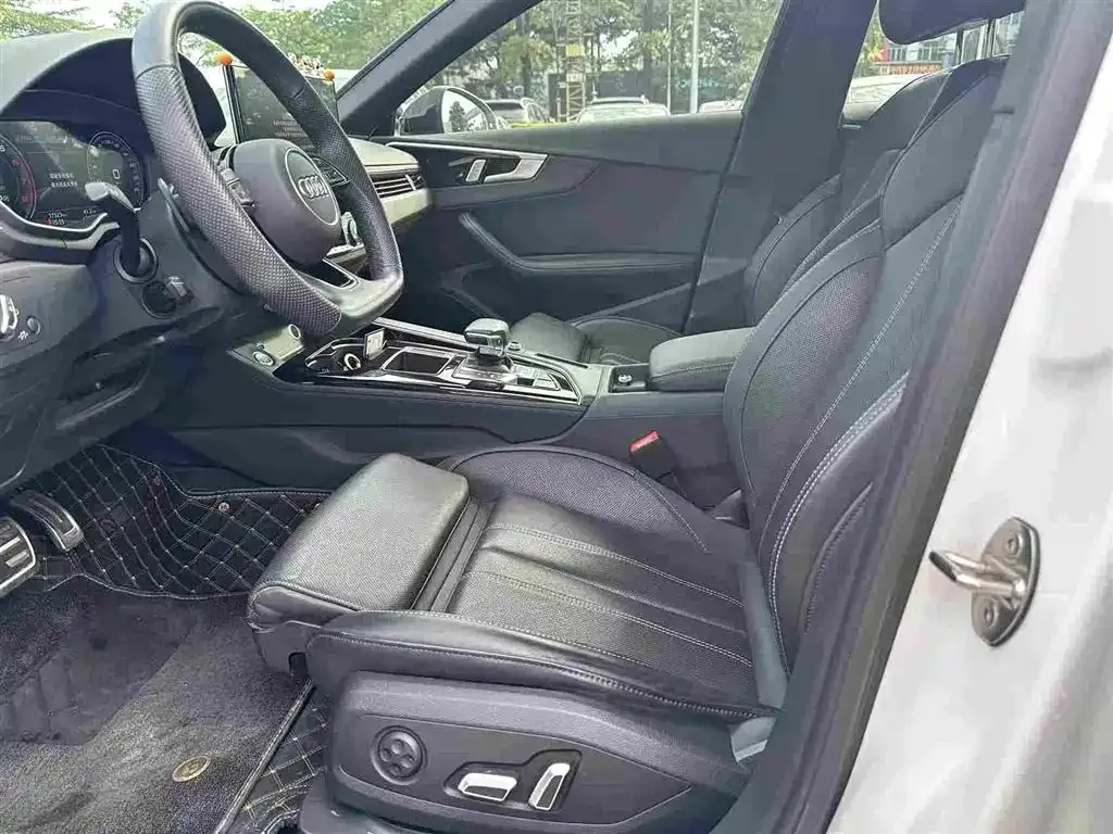 Audi A4L 2024 из CN, фото 7