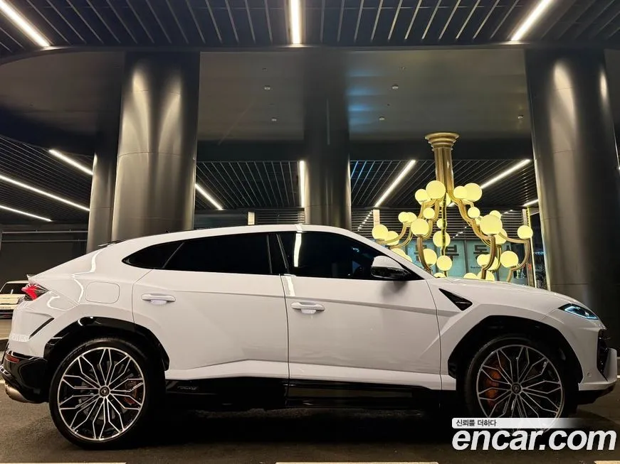 Lamborghini Urus 2025 из KR, фото 2