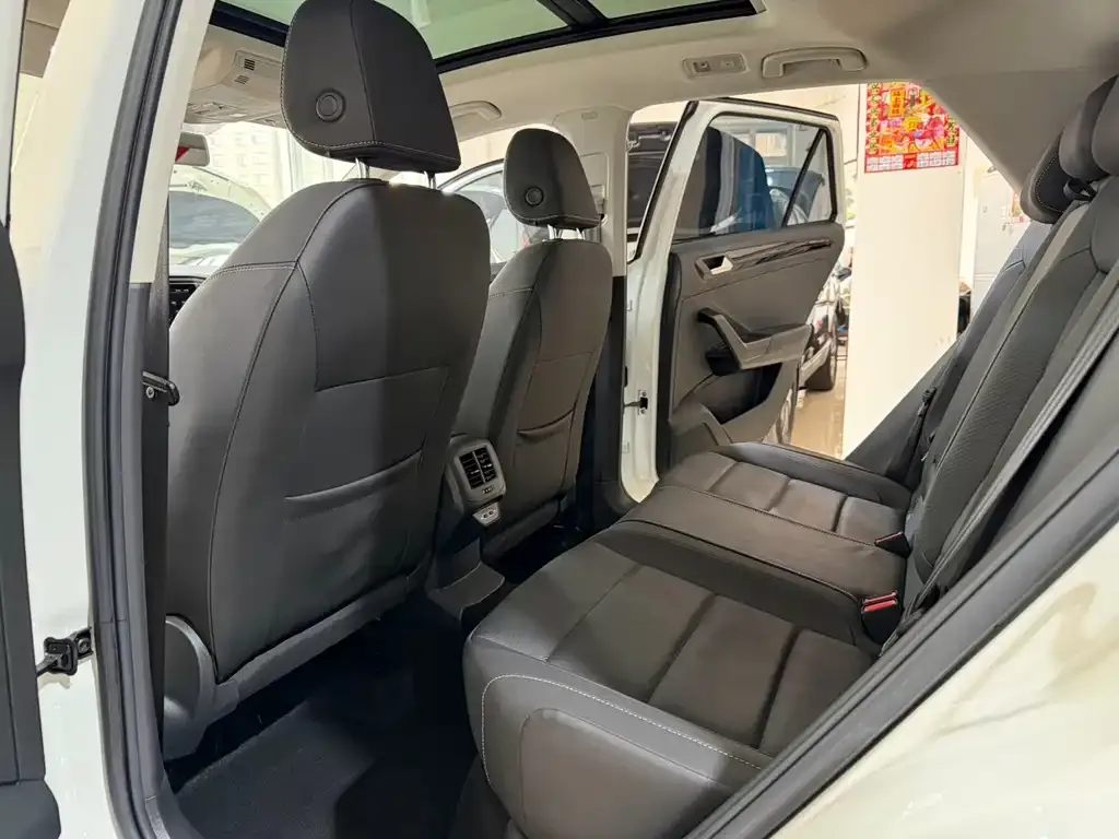 Volkswagen T-Roc 2022 из CN, фото 9