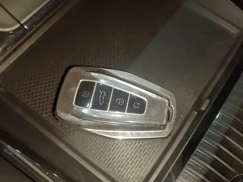 Geely Xingyue L 2024 из CN, фото 9