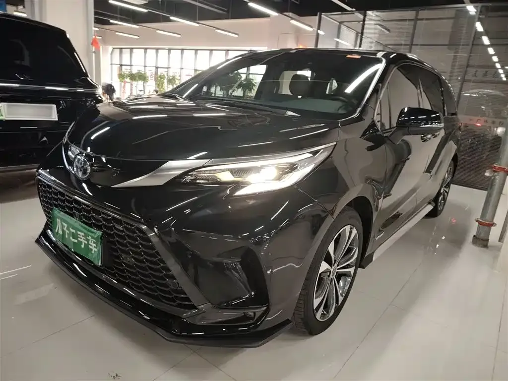 Toyota Granvia 2024 из CN, фото 1