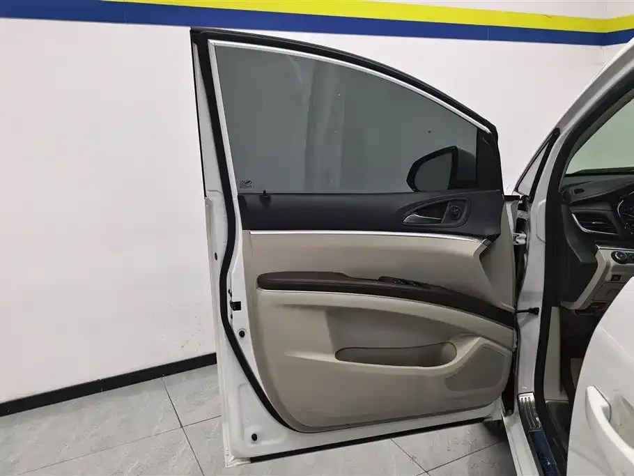 Buick GL8 2021 из CN, фото 7