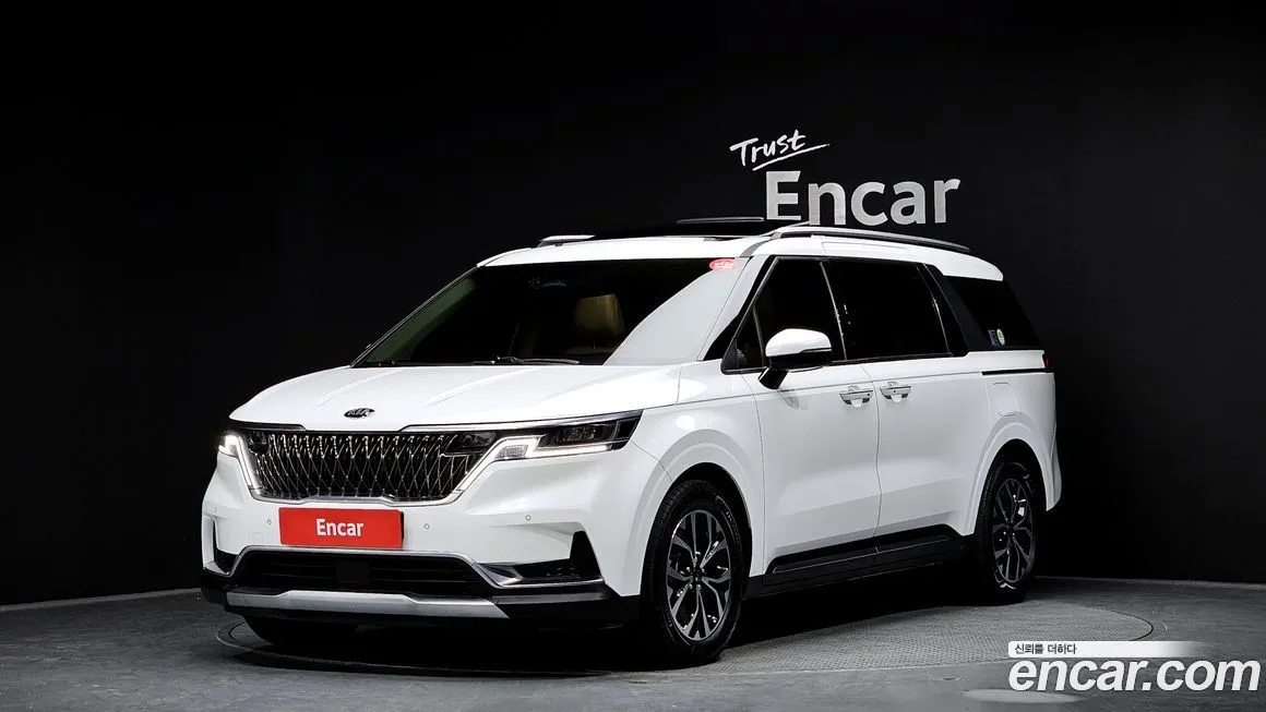 Kia Carnival — фото 1