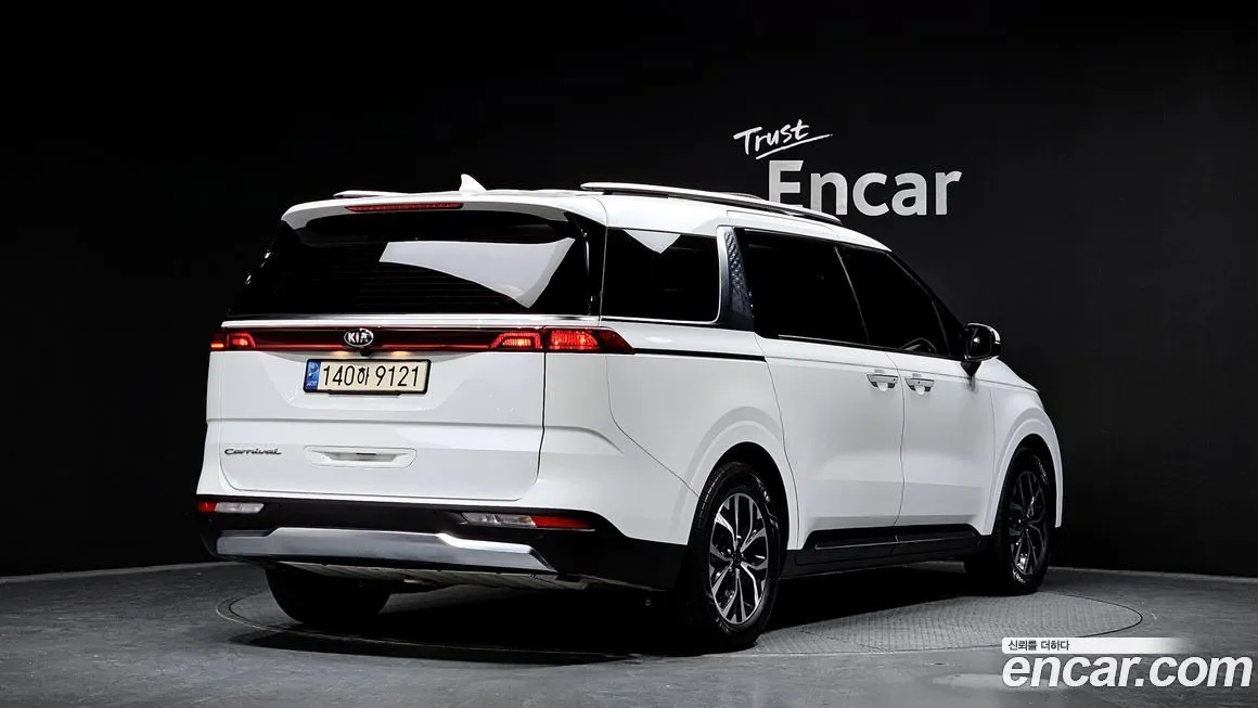 Kia Carnival — фото 2