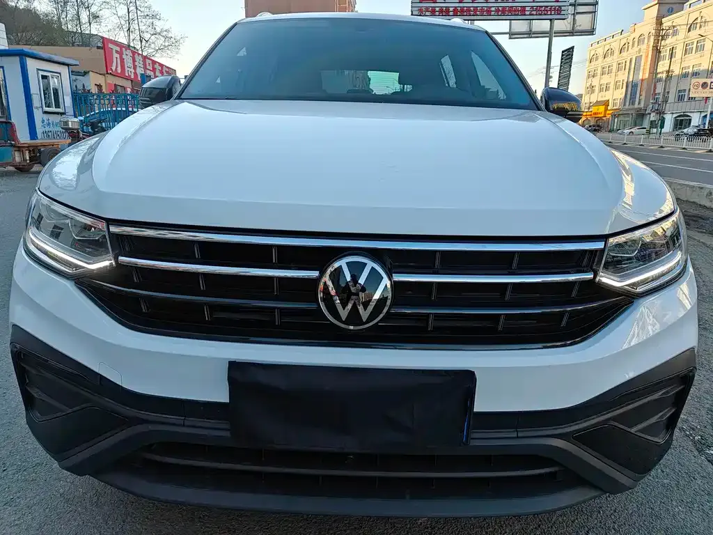 Volkswagen Tiguan L 2025 из CN, фото 2