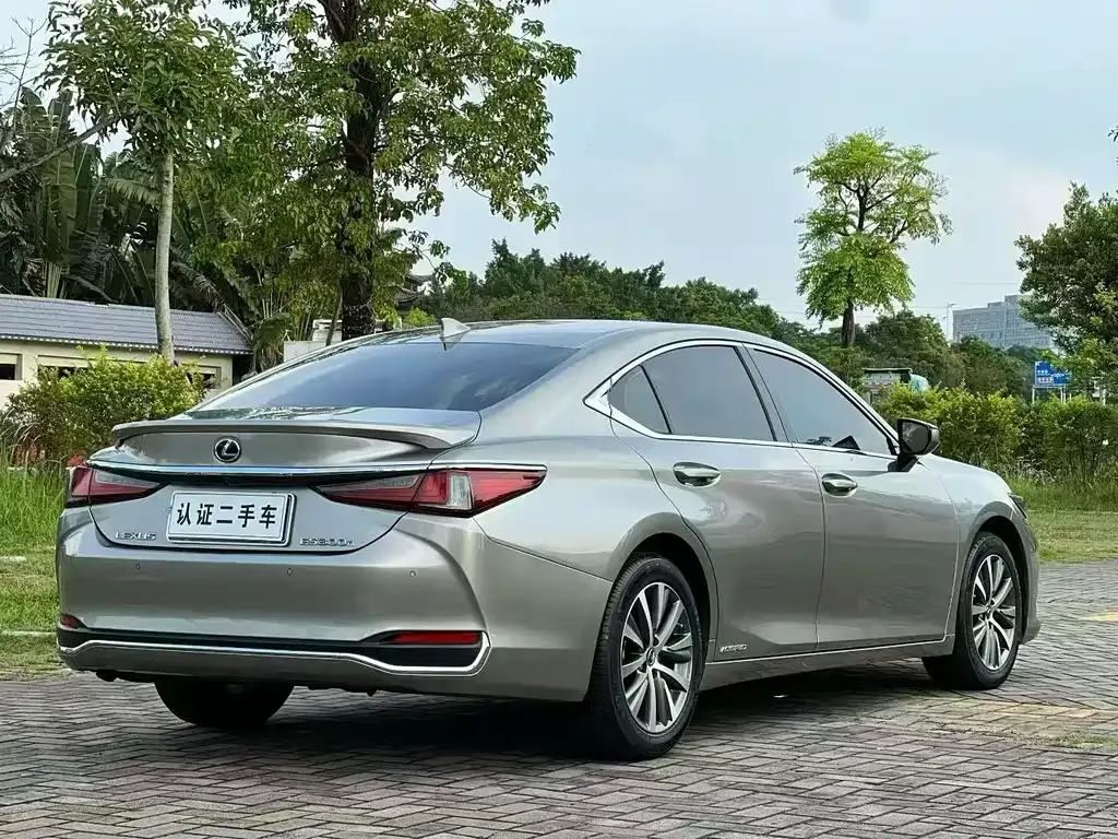 Lexus ES 2021 из CN, фото 8