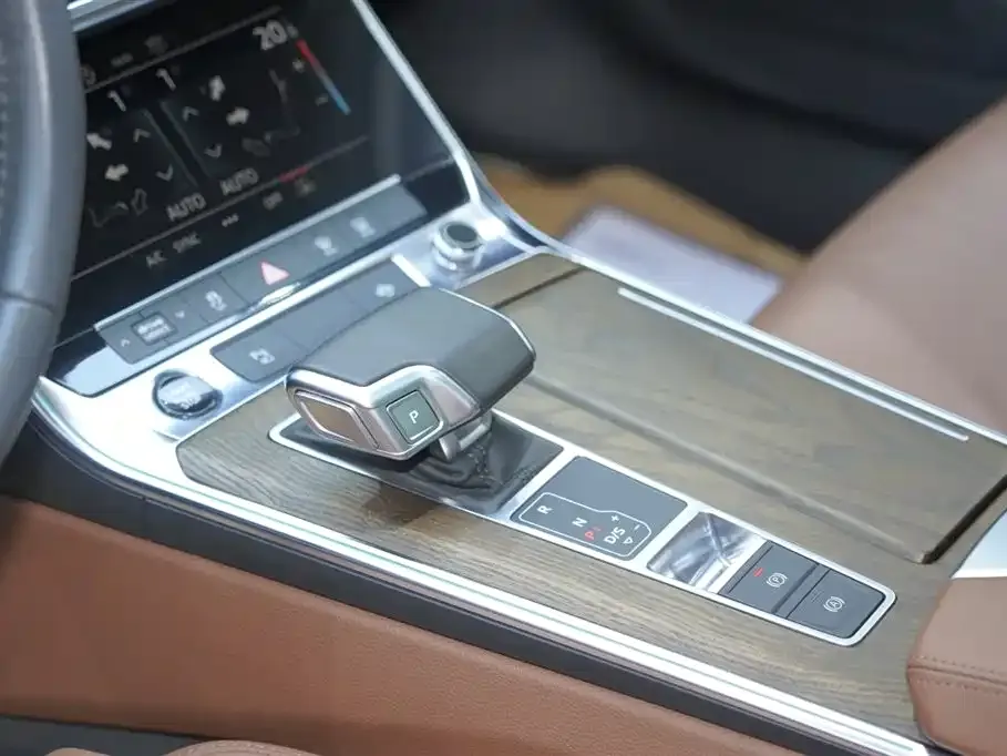 Audi A6L 2021 из CN, фото 10