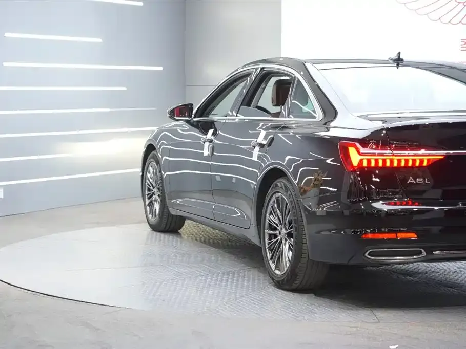 Audi A6L 2021 из CN, фото 3