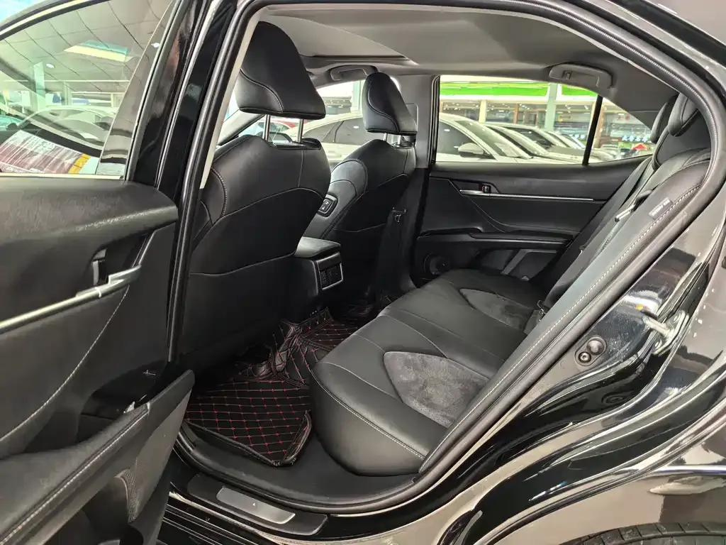 Toyota Camry 2024 из CN, фото 7