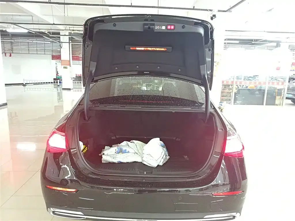Mercedes-Benz E-Class 2024 из CN, фото 9