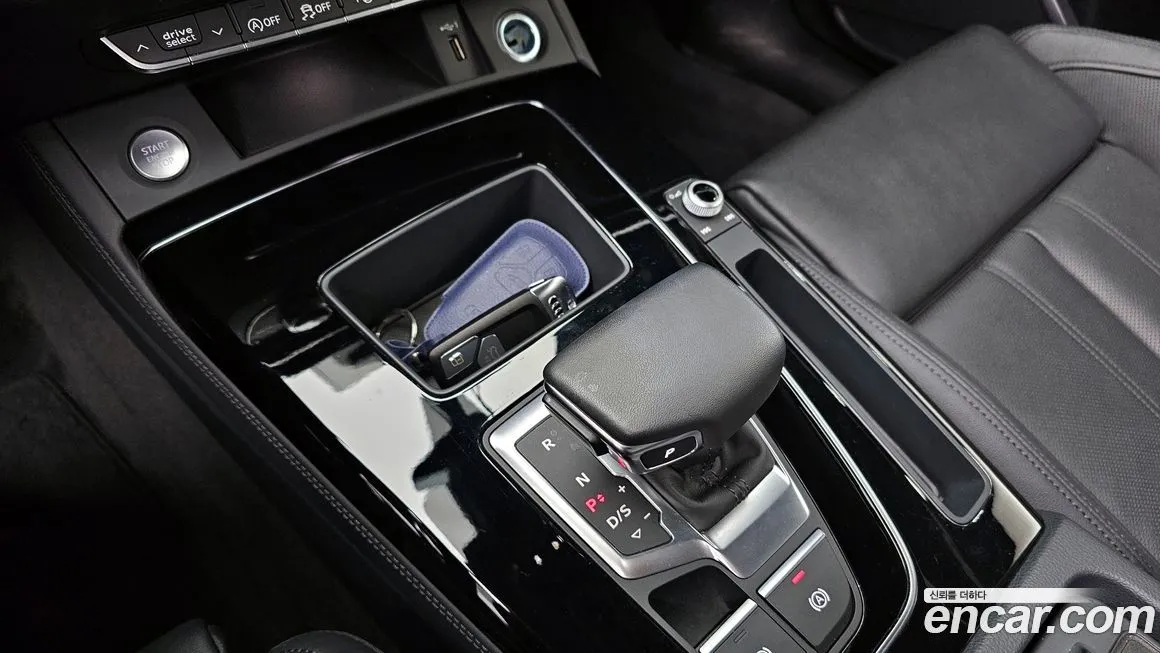 Audi Q5 2024 из KR, фото 9