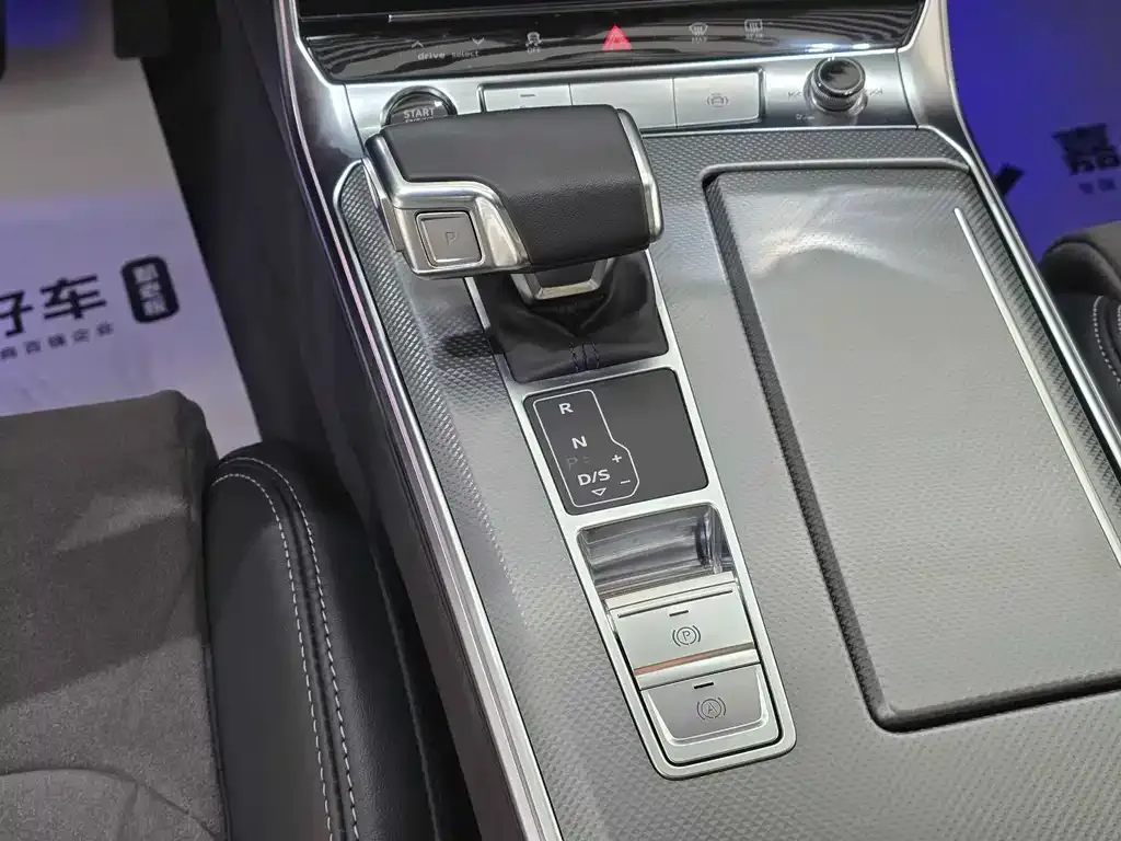 Audi A6L 2024 из CN, фото 10