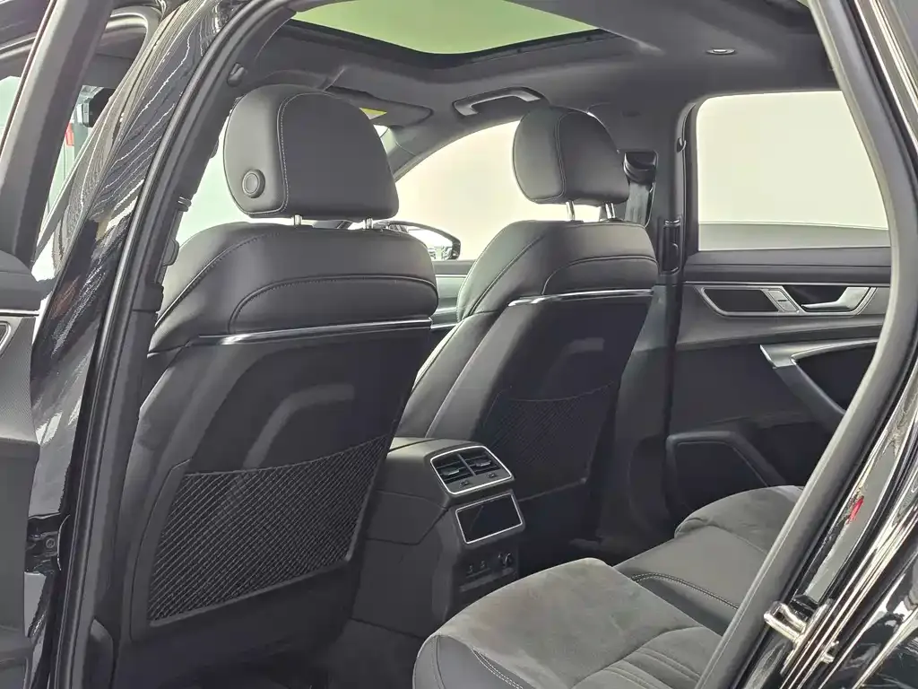 Audi A6L 2024 из CN, фото 7