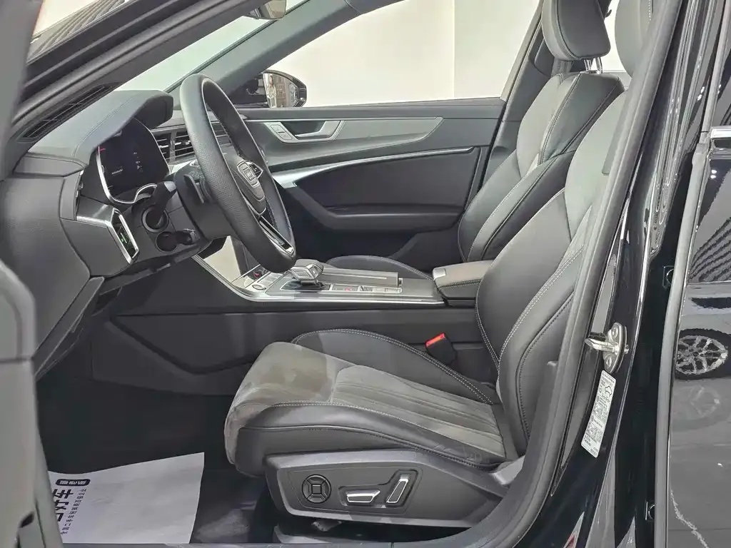Audi A6L 2024 из CN, фото 9