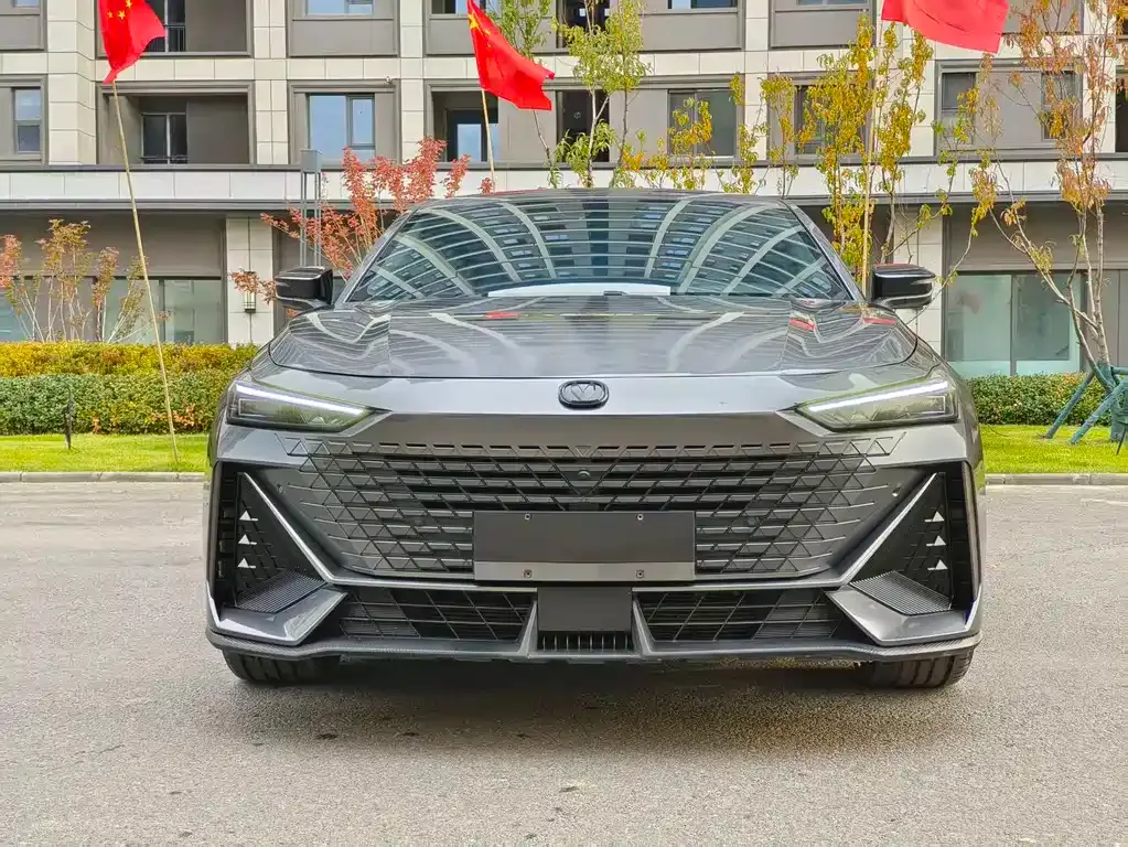 Changan UNI-V iDD 2023 из CN, фото 2