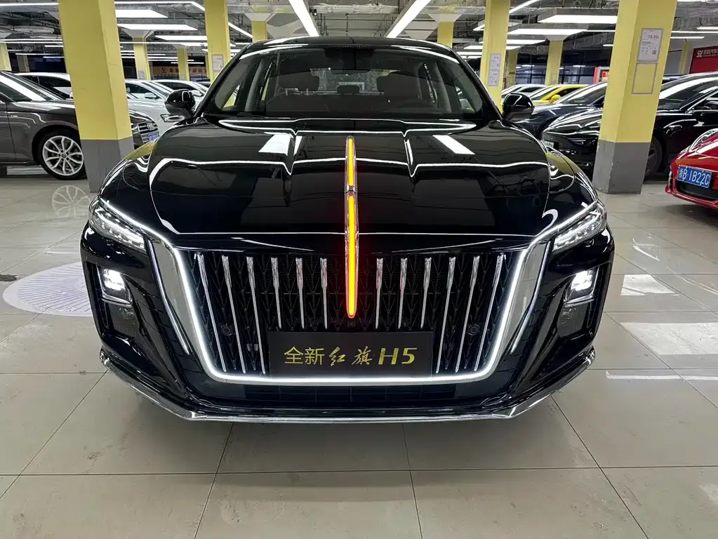Hongqi H5 — фото 2