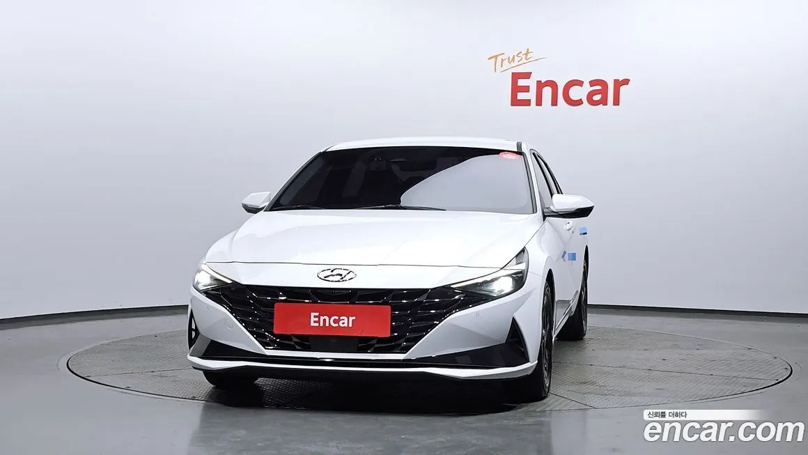 Hyundai AVANTE — фото 3