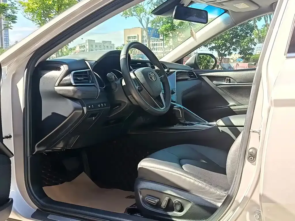 Toyota Camry 2021 из CN, фото 4