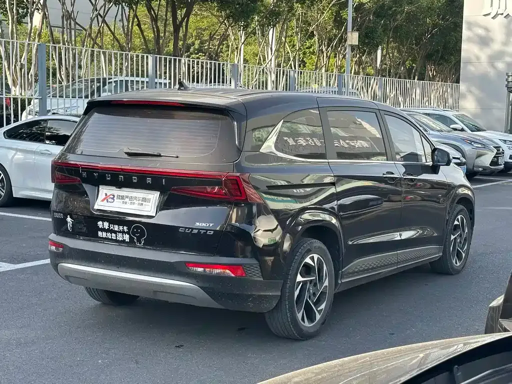 Hyundai Custo — фото 4