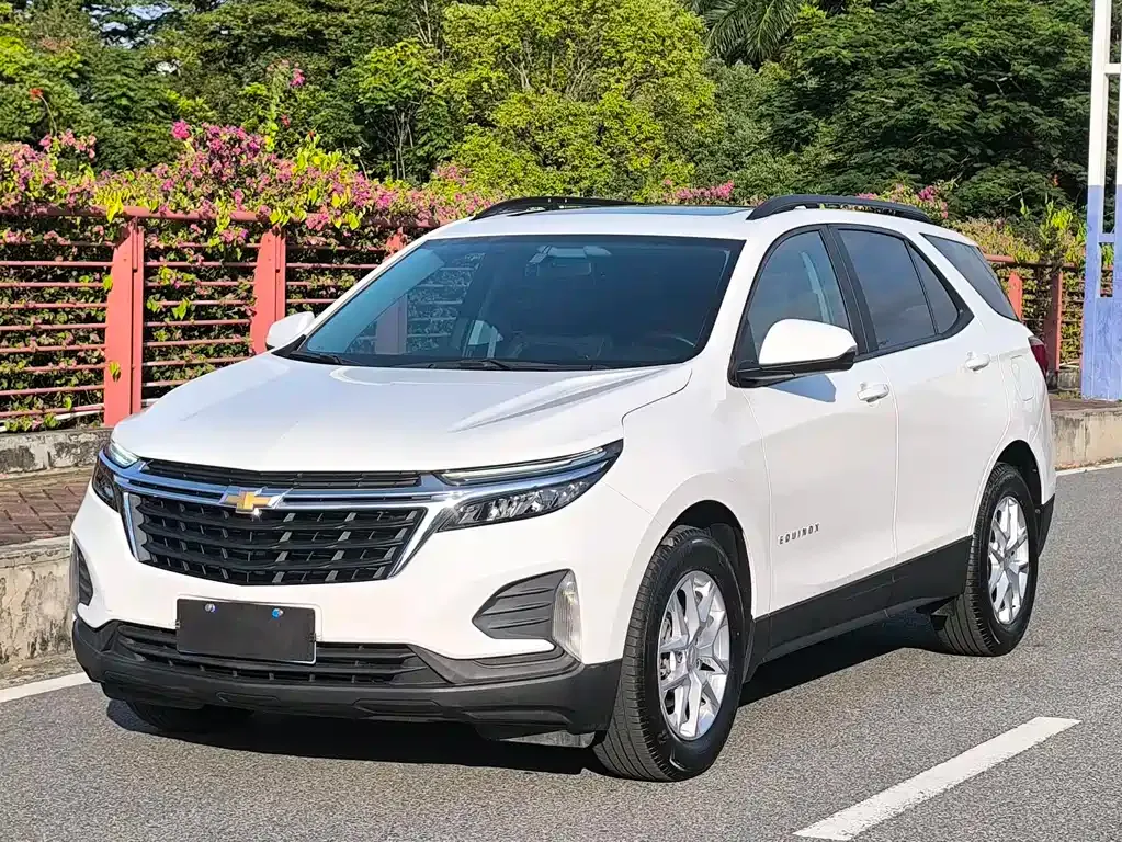 Chevrolet Equinox 2024 из CN, фото 2