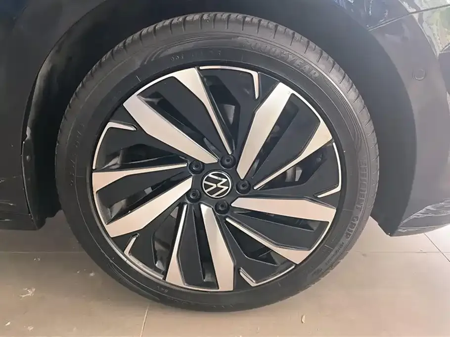 Volkswagen Passat 2023 из CN, фото 6