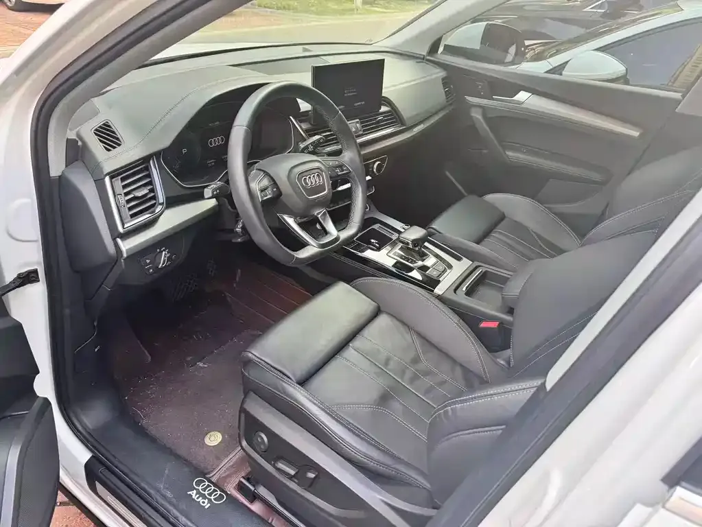 Audi Q5L 2021 из CN, фото 4