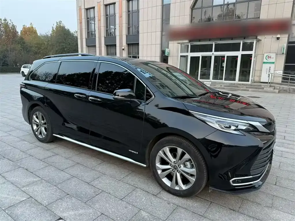 Toyota Sienna 2023 из CN, фото 8