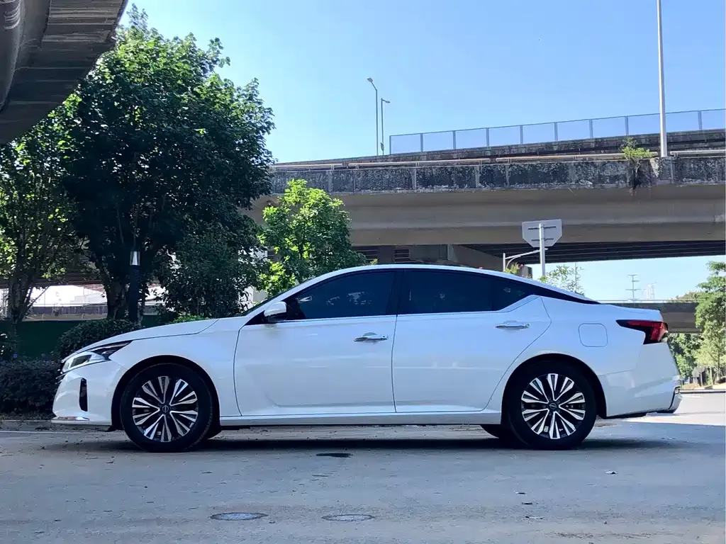 Nissan Teana 2023 из CN, фото 3
