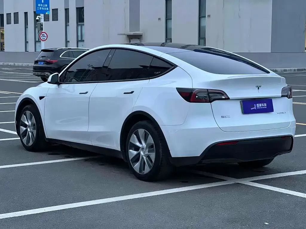 Tesla Model Y 2022 из CN, фото 9