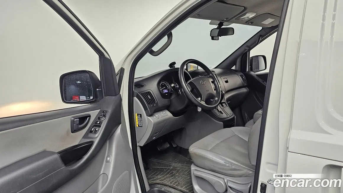 Hyundai Starex — фото 10