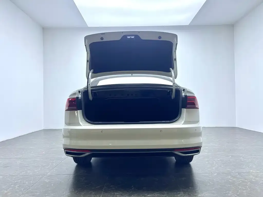 Volkswagen Bora 2022 из CN, фото 6