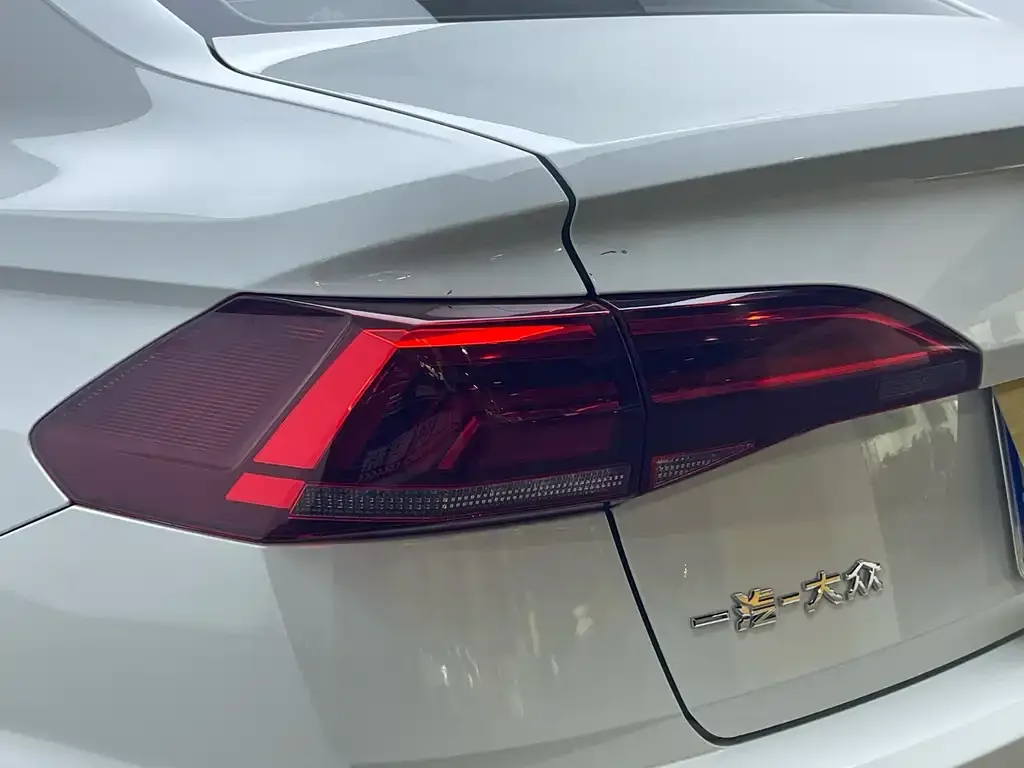 Volkswagen Bora 2022 из CN, фото 9