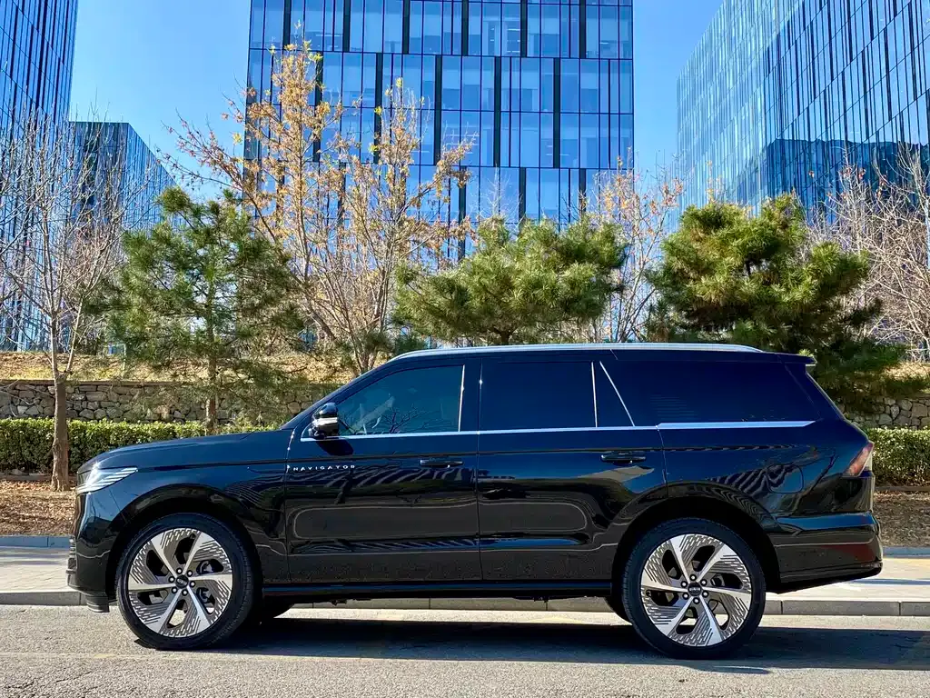 Lincoln Navigator 2025 из CN, фото 5