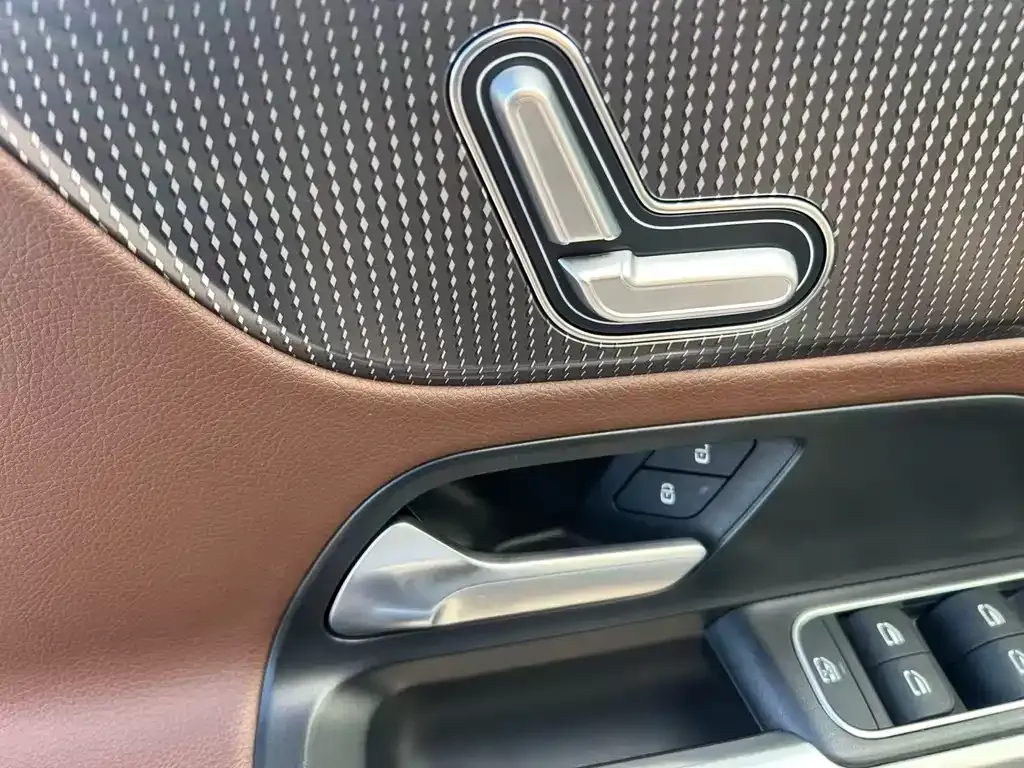 Mercedes-Benz GLB 2023 из CN, фото 10