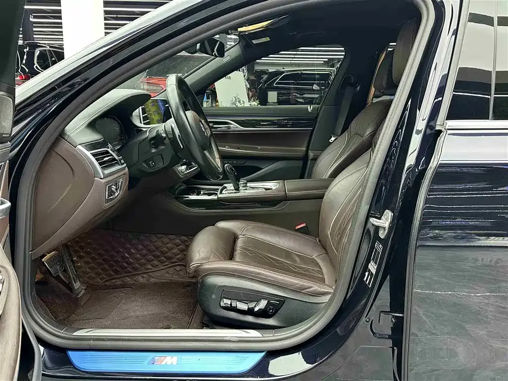 BMW 7 Series 2022 из CN, фото 5